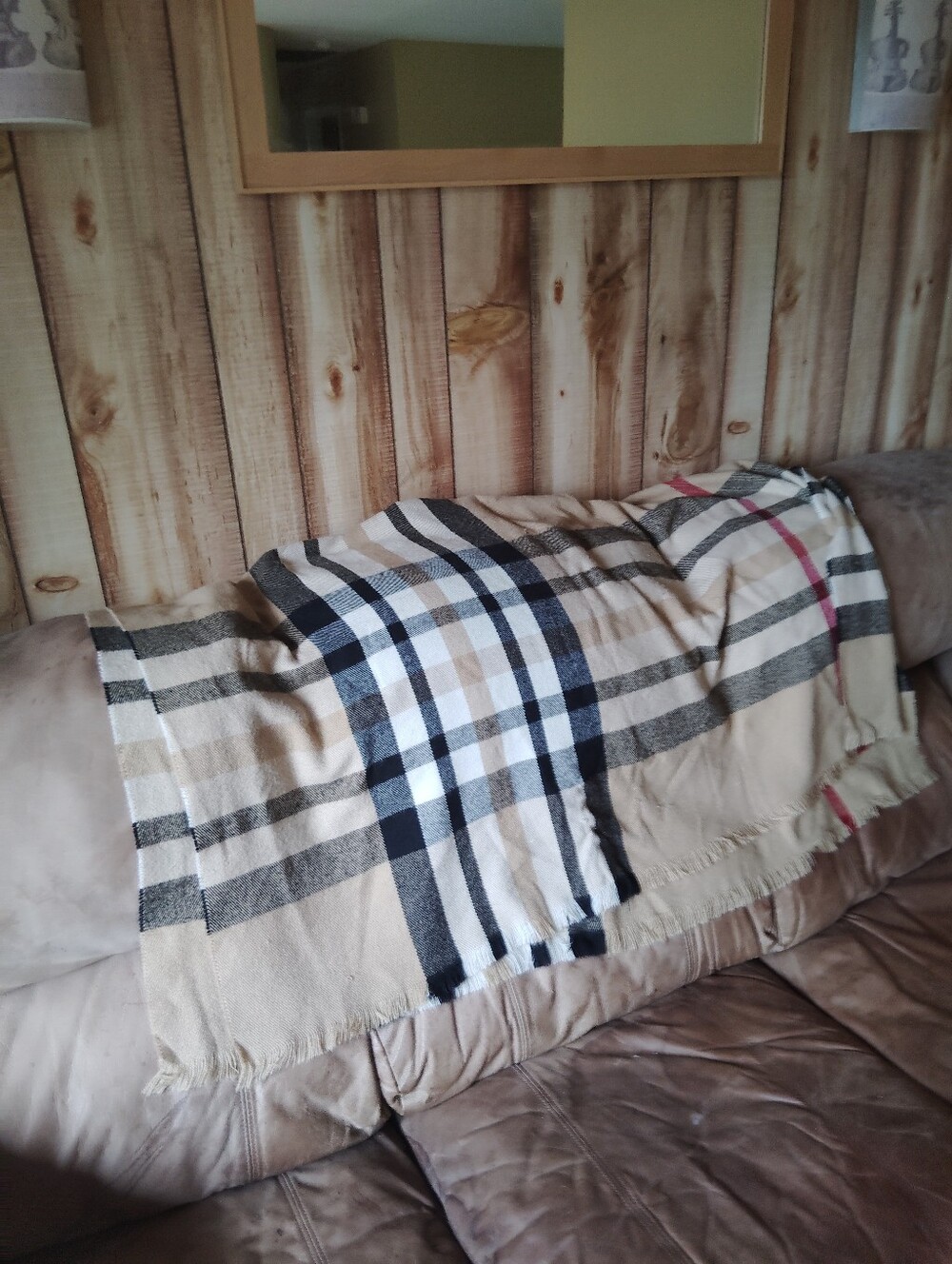 Classic Plaid Throw Blanket in Beige and Black Home Decor